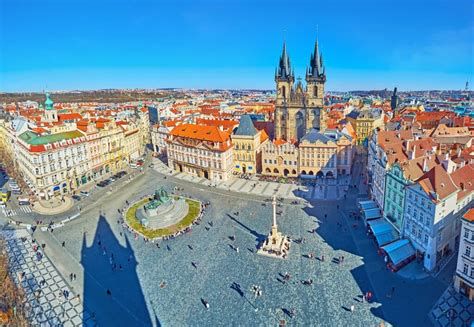 Infografika: časovnica in ključni poudarki stare porodnišnice Novo mesto