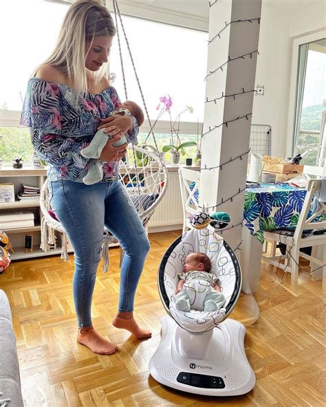 Infografika: Kako izbrati pravi ležalnik ali gugalnik za dojenčka