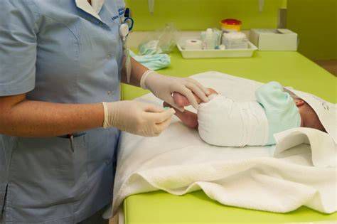 diagram razširitve neonatalnega presejanja na 45+ bolezni