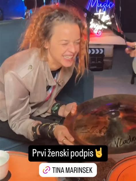 Jana Morelj v studiu med napovedjo nosečnosti