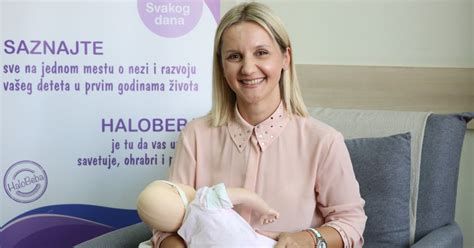 mama dojka dojenček položaji dojenja