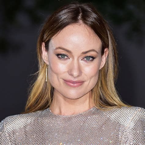 Olivia Wilde dojenje med fotografiranjem