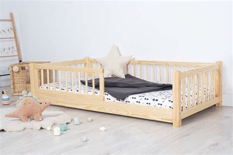 Montessori nizka lesena postelja